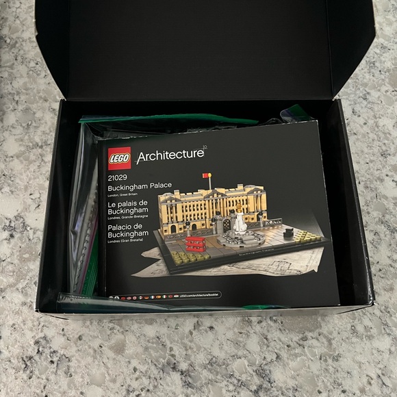 Lego Architecture 21029 - Picture 4 of 6